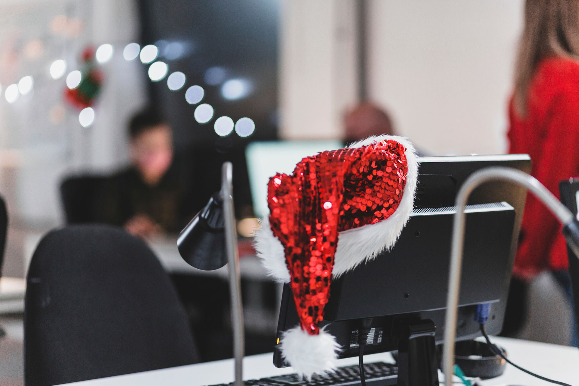 holiday office decor