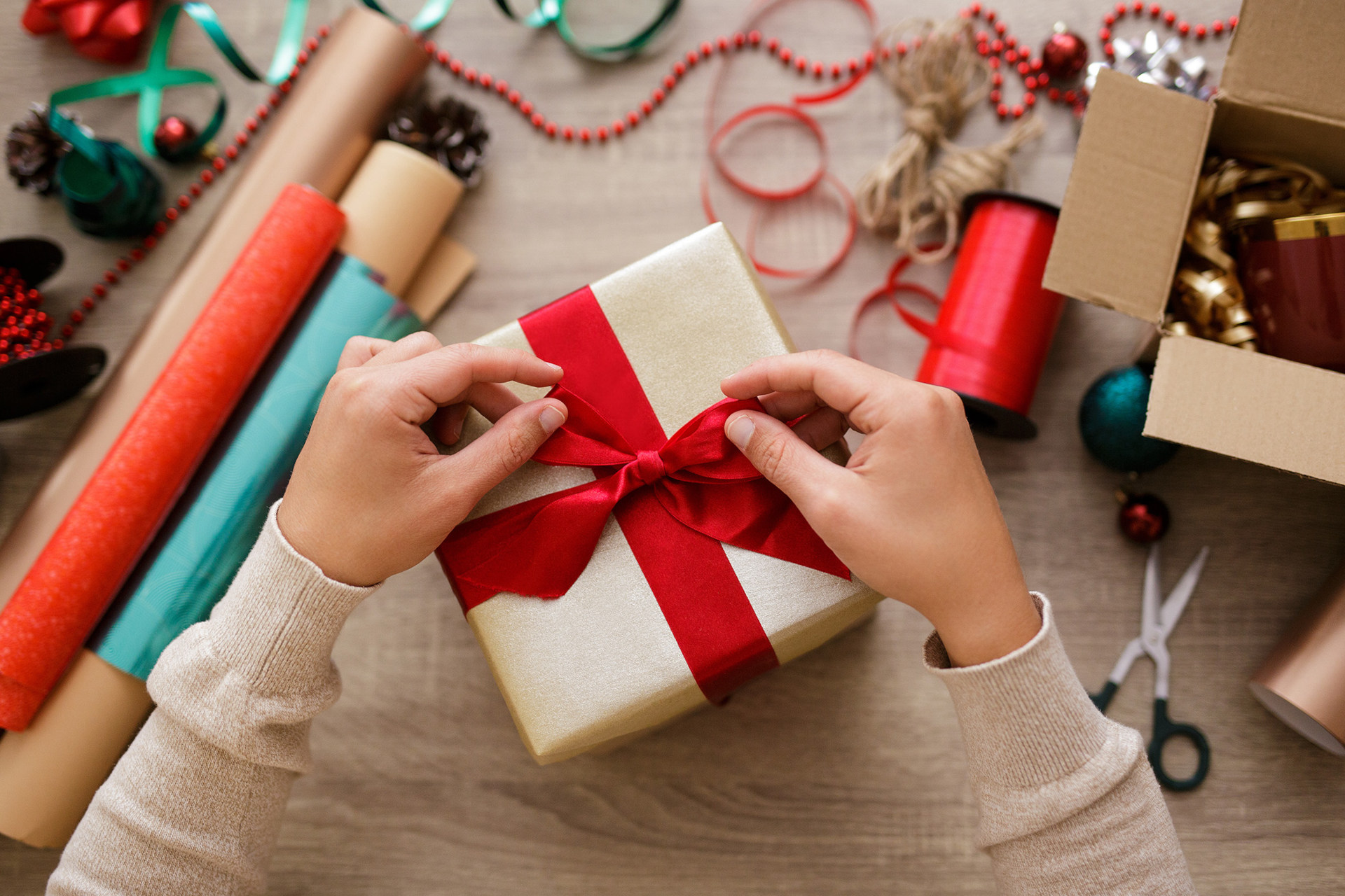 transforming your mandaluyong condo for the holidays